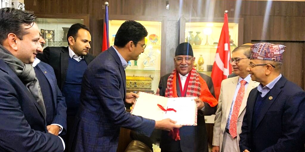 नवनियुक्त प्रधानमन्त्री समक्ष नेपाल उद्योग परिसंघबाट अर्थतन्त्र पुनरुत्थानका सुझाव प्रस्तुत